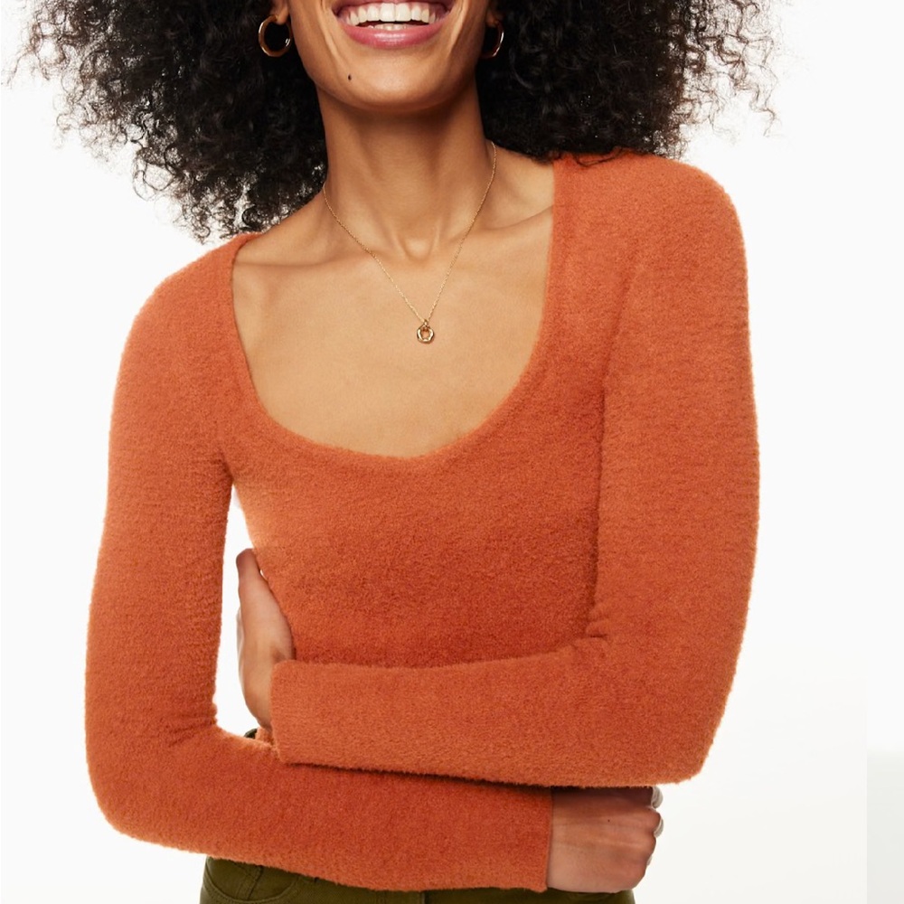 Aritzia Wilfred Free Hush Knit Sweetheart Sweater